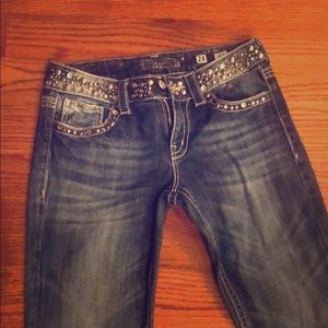 A very nice pair of miss me jeans size 28